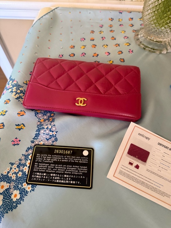 CHANEL Handbags - CHANEL Quilted Lambskin Flap Wallet in Fuchsia Pink with Gold CC